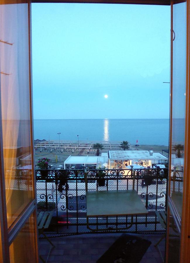Apartament House By The Sea Albissola Marina Zewnętrze zdjęcie
